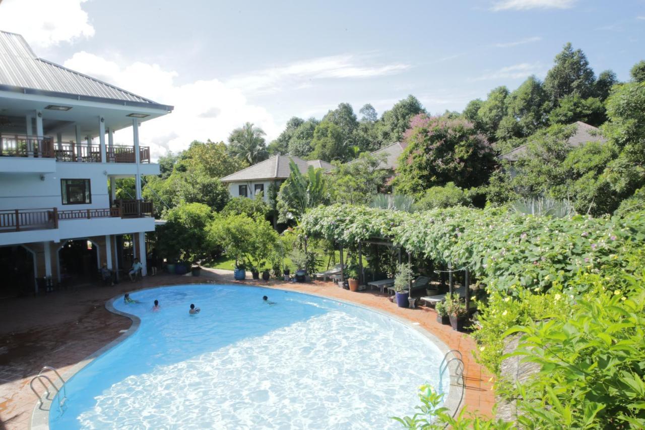 Vela Phu Quoc Resort Exterior photo